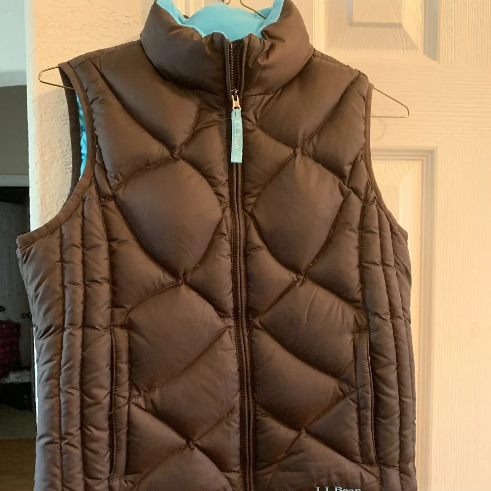L.L. Bean Down zip up brown vest M